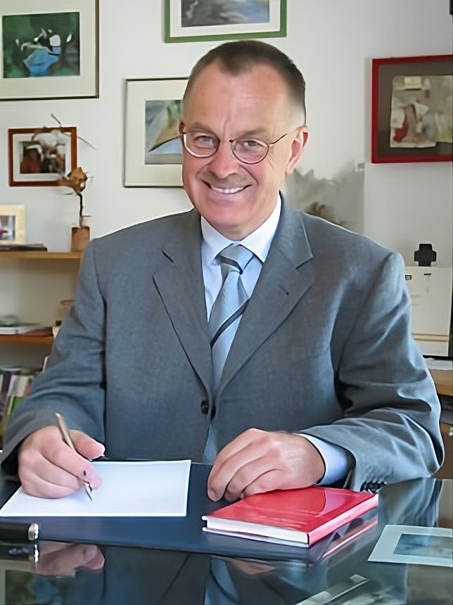 Prof. Dr. Gerhard Rupp (†) am Schreibtisch